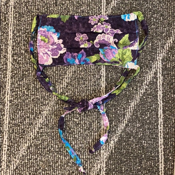 🆕5/$25🎉LAST 1✨Floral Face Mask - Picture 2 of 8